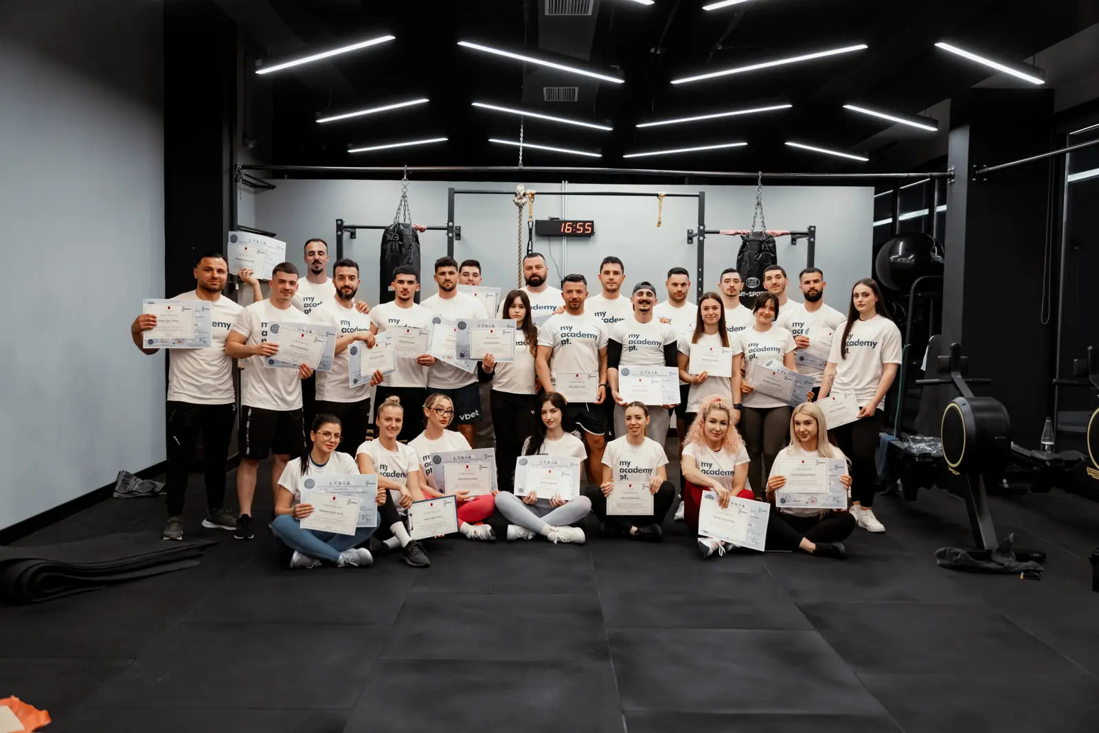 Studentët e Personal Training 2026 me diplomat